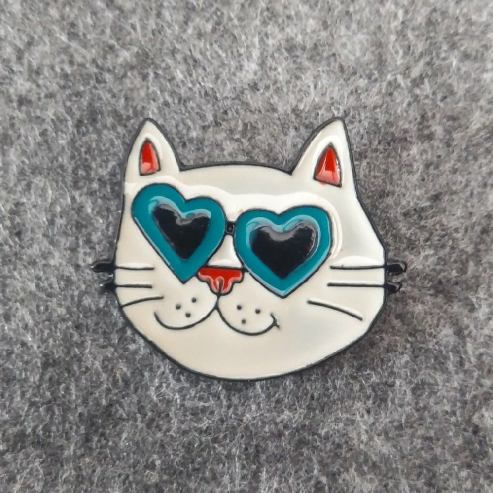 Cat With Heart Shaped Shades Pin 🐈💙😎
